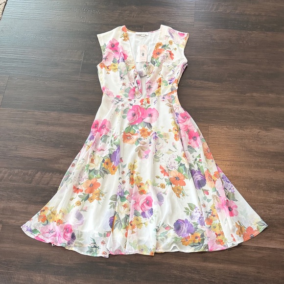 Yumi Kim Dresses & Skirts - Yumi Kim Floral Tie-Front Dress